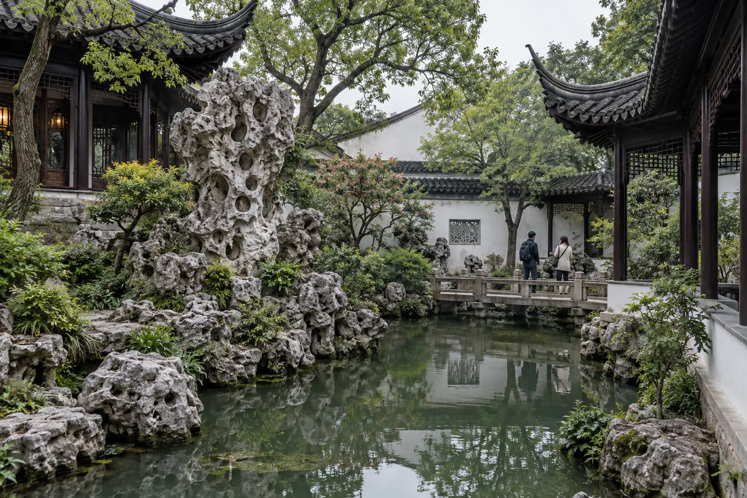 Yu Garden Shanghai Guide: Tickets, Bazaar, Night Visits and a Half-Day Route